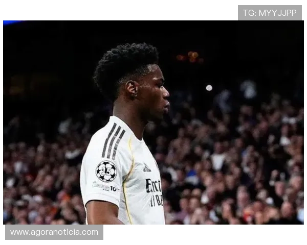 德容vs楚阿梅尼:防守覆盖与位置感的深层对比 德容vs楚阿梅尼:防守覆盖与位置感的深层对比