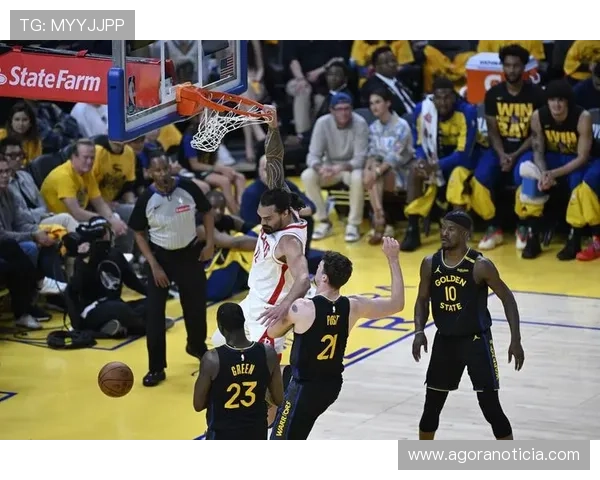 文班亚马挡拆制造错位提升得分效率，远超新秀内线表现