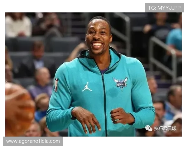 杰·伦·杰克逊二世挡拆拉开对位中锋三分威胁提升